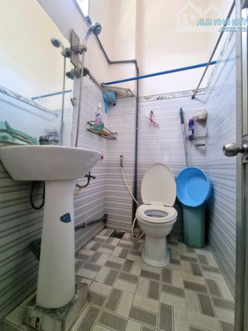Bán nhà 2 Tầng,GÓC 2 MẶT TIỀN hẻm,Kinh doanh đa ngành,liền kề Đông Hòa - 4