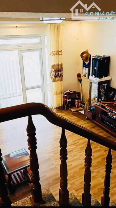 MẶT TIỀN KINH DOANH SIÊU ĐỈNH QUẬN 4 NHÀ 4 TẦNG ĐÚC BTCT KINH DOANH SIÊU  NGON - KHU DÂN T - 4