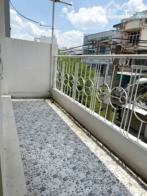 Nhà 2 tầng đúc BTCT MT đường Tùng Thiện Vương P11. Q8. Giá 9 tỷ TL - 4