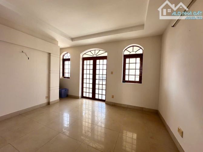 Bán nhà MT đường số 15, Tân Quy, Quận 7. DT 110m2, ngang 6m, Giá 29tỷ hơn - 4
