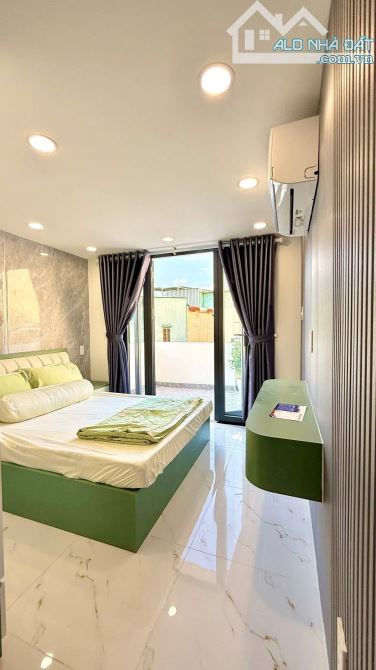 NHÀ 4 TẦNG BTCT FULL NỘI THẤT CAO CẤP, HẺM 82 LÝ CHÍNH THẮNG THÔNG RA HOÀNG SA & HẺM VIP 2 - 4