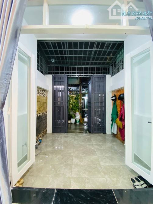 Bán nhà Gò Vấp hẻm rộng Nguyễn Tư Giản có sân để xe, nhà đẹp 2PN giá chỉ 4 tỷ 5 tl - 4