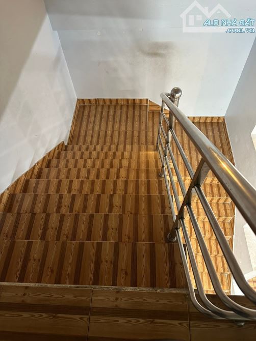 TRUNG TÂM HÓC MÔN CÁCH CHỢ HM VÀI BƯỚC CHÂN– NHÀ 2 TẦNG – 84M² – CHỈ 3.2 TỶ - 4