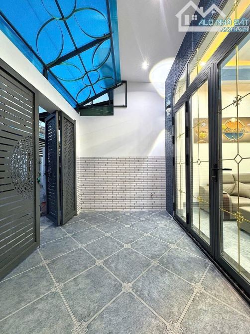 🚀 Nhà 60m2 mới sửa sang đẹp mê ly. Chủ cần bán gấp 925tr Trung Chánh, Hóc Môn. Sổ Riêng - 5