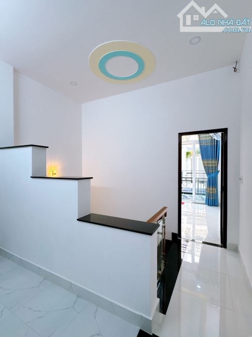 Siêu phẩm hiếm mới nhận Đ. Lê Quốc Hưng , Q4 - Giá: 3 Tỷ 055 / 48.8m2. SHR, hẻm dân trí - 5