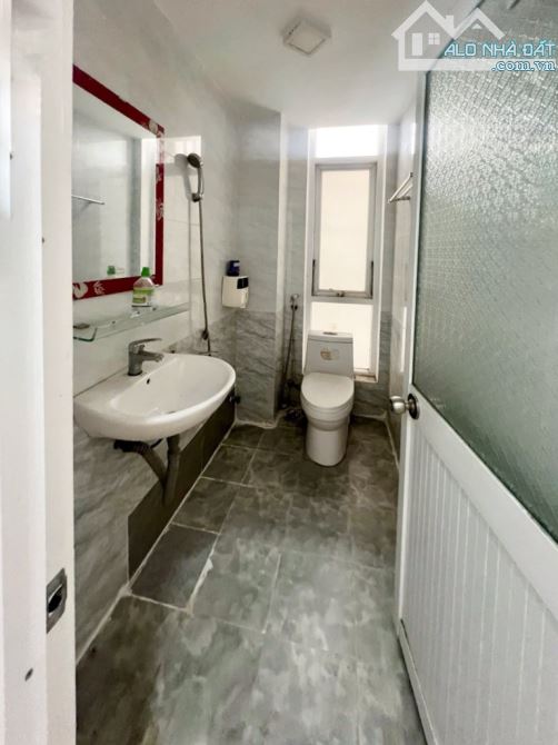 Bán nhà 46m2 x 4 tầng, MT 4.1m, HXH Nguyễn Văn Luông, gần vòng xoay Phú Lâm, Q6. 4.1 tỷ - 5