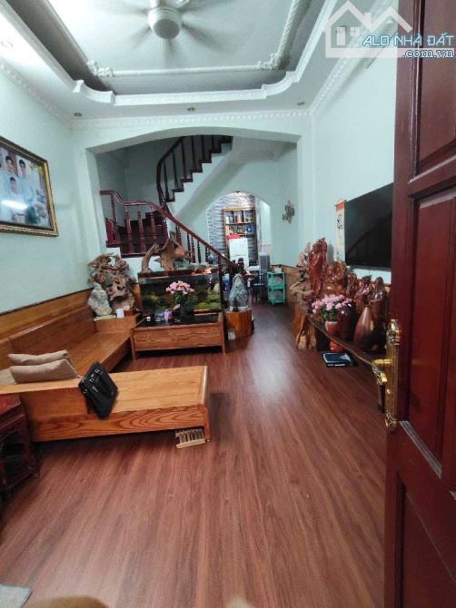 Trung tâm Thanh Xuân– DT 51 m MT 3,8 m 5 tầng ngõ ô tô Chỉ 9,9  tỷ - 5