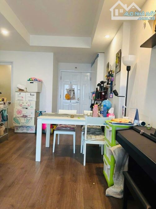 Chung cư 10A Trần Nhật Duật,Tân Định, Q1: 70m2, 2p ngủ, 12tr/th - 5