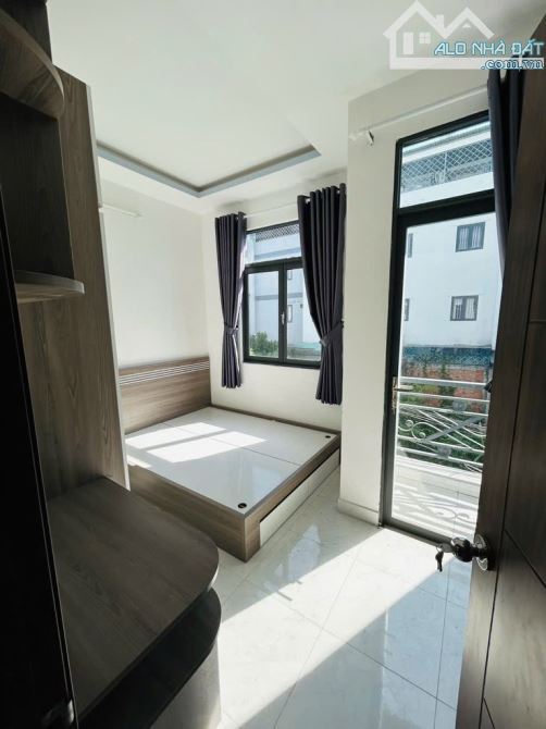 🏡 Bán nhà 3 tầng - Hẻm xe hơi 15m - Huỳnh Tấn Phát - Nhà Bè - 4x10 - Giá hơn 2 tỷ - 5