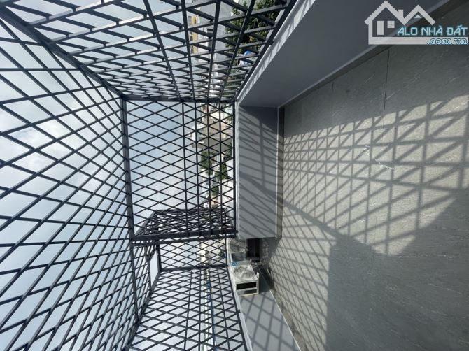 Nhà đẹp 4 tầng,HẺM XE HƠI THÔNG,4x16m,Quận 7 Huỳnh Tấn Phát,nhỉnh 7 tỷ - 5