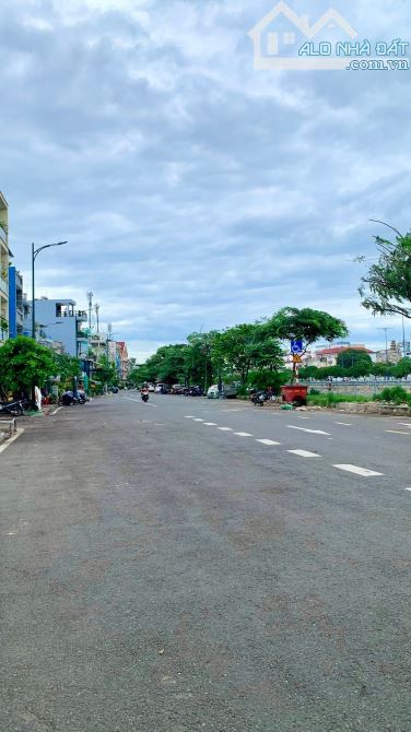 Nhà 3 Tầng Trần Văn Thành Quận 8 - Nhà Xây Kiên Cố - Chỉ 6,2Tỷ TL Chính Chủ - 5