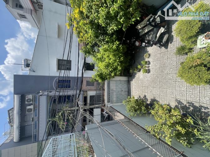 BÁN NHÀ QUẬN 4 - HẺM XE HƠI NGUYỄN KHOÁI  - NHÀ 2 TẦNG BTCT - 157M2 CHỈ 12.8 TỶ - 5