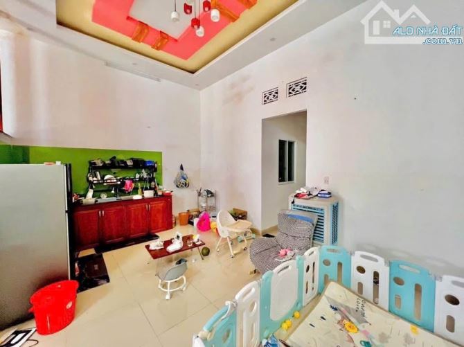 Gấp lắm rồi ! Đang cần tiền cần bán gấp căn nhà ở 1 / Trịnh Thị Miếng 92m2 SHR giá 975tr - 5