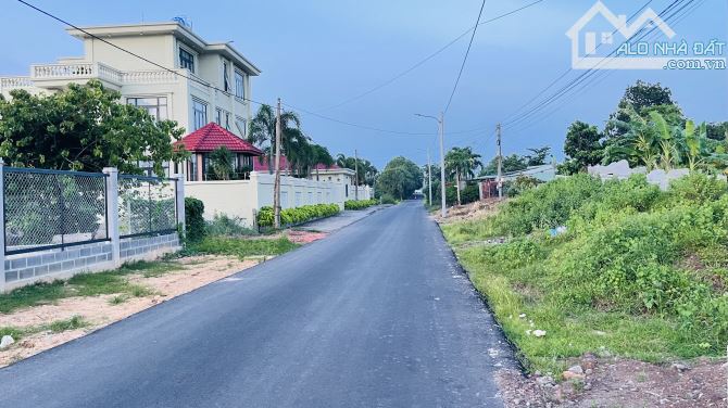 Bán Đất Mặt Tiền Đường Nguyễn Văn Hưng -Xã Đất Đỏ -Thành Phố Hồ Chí Minh (Dt 500m - 5