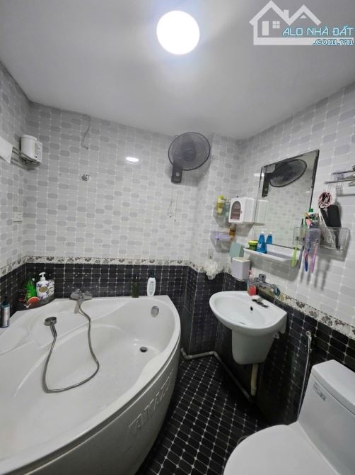 DUY NHẤT TẠI #BỒ #ĐỀ - 57M - 4 TẦNG - MT4M - 20M Ô TÔ NGỦ NGÀY ĐÊM - CHỈ 9,X TỶ - 6