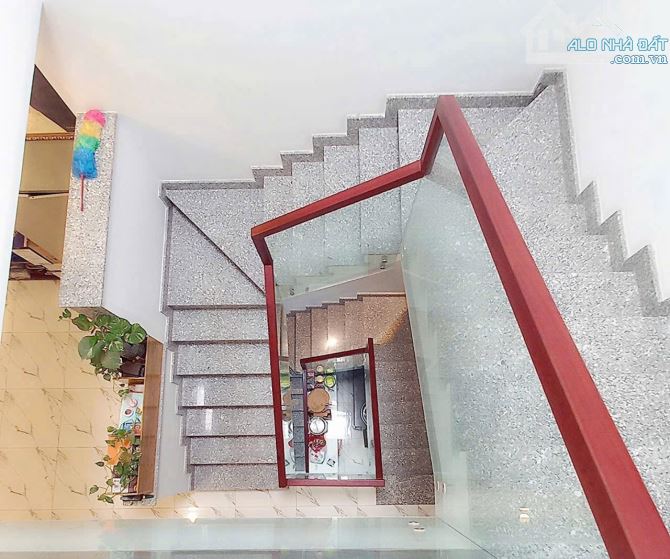 Bán căn nhà 3 lầu tại quận 2 ngay chợ cây xoài đường lê văn thịnh - 6
