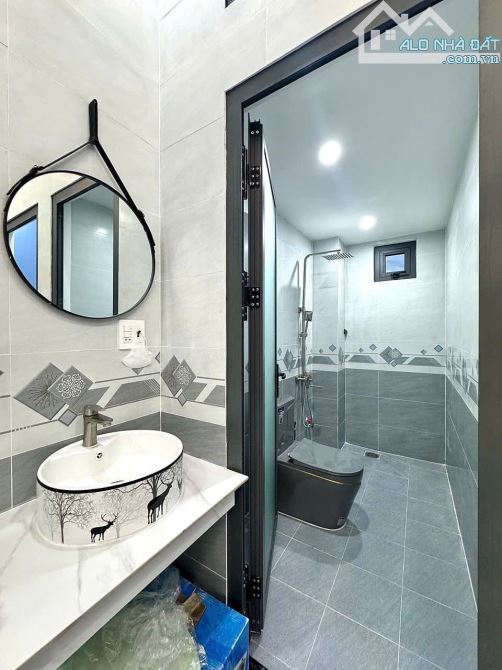 🚀 Nhà 60m2 mới sửa sang đẹp mê ly. Chủ cần bán gấp 925tr Trung Chánh, Hóc Môn. Sổ Riêng - 6