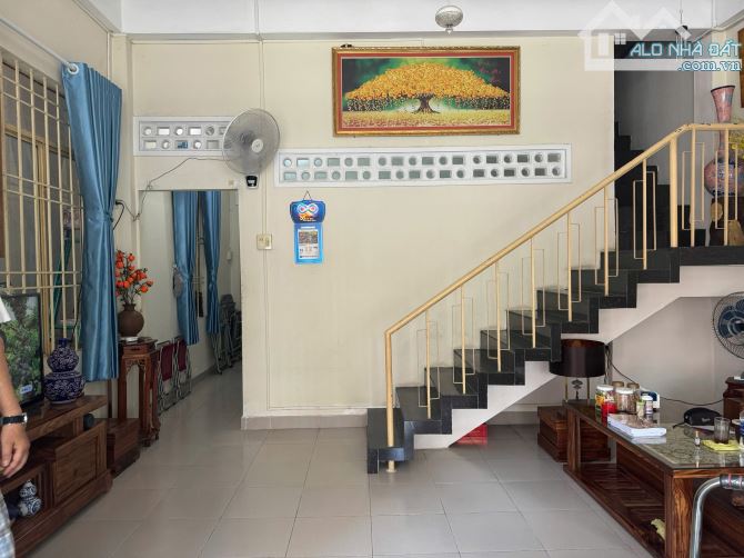 Bán nhà hẻm 6m P Phước Hải , 116m2 ngang 6m , 1 lầu giá 7.5 tỷ - 6