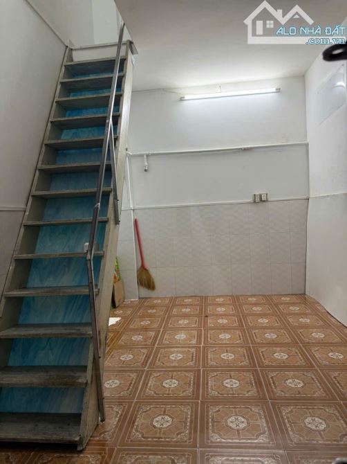 NHÀ ĐẸP KẾ CHỢ TÂN HƯƠNG – HẺM 1 SẸC TÂY SƠN – 63M² – 2 TẦNG ĐÚC – CHỈ 4.7 TỶ - 6