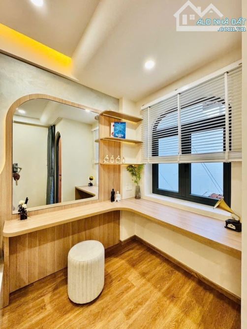 SIÊU PHẨM - BÌNH THẠNH CÁCH Q1 CÂY CẦU - 5 TẦNG ĐÚC - 3PN - HẺM 3M - GIÁ CHỈ 6.38 TỶ - 6