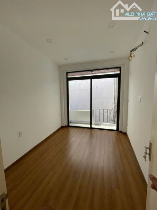 Nhà đẹp khu VIP Q8 - dòng tiền 8tr - 31m2 (3.2x12) - hẻm 3 gác - 2T 2PN 2WC - nhỉnh 3 tỷ - 6