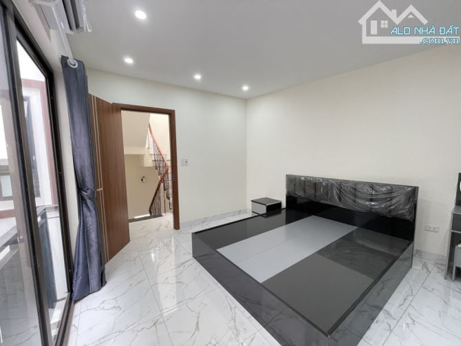 Nhà Mới 4 Tầng Cự Khối-Long Biên_ Ngõ nông - Thoáng Sạch_Nhiều Cây xanh chỉ 4,5 Tỷ - 6
