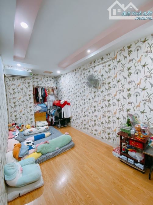 Bán Nhà Đường Số  Phú Mỹ Quận 7 – Nhà 4 Tầng, Mặt Tiền Đường 10m, Gần Phú Mỹ Hưng - 7