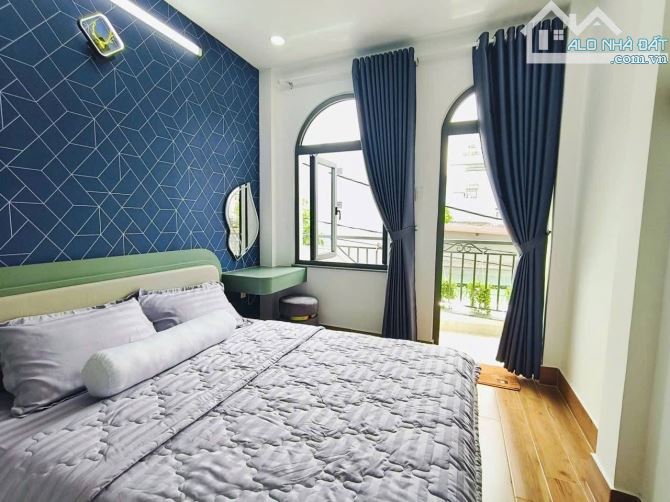 BÁN NHÀ HẺM XE HƠI  TÂN BÌNH 45m2 3PN Full Nội Thất 5.2 Tỷ - 7