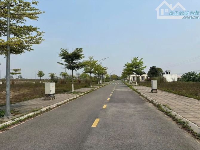Chủ bán gấp đất DA Eco Tam Nông, mặt đường QL32, cổng khu công nghiệp Trung Hà 250h - 7