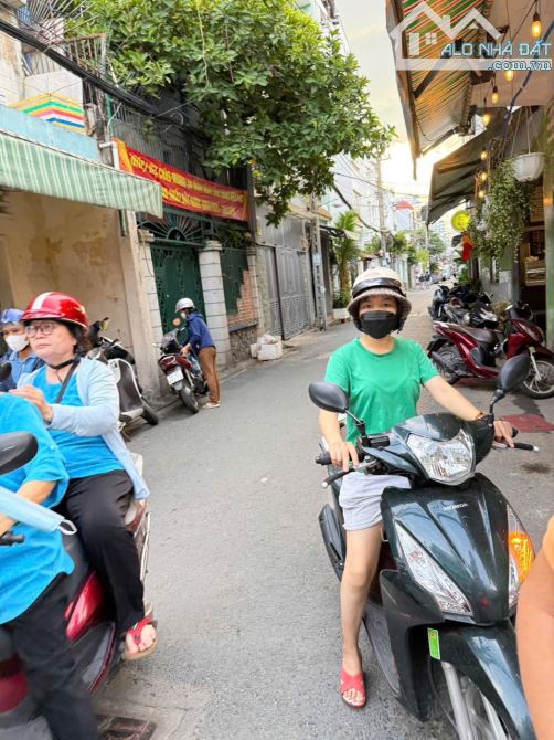 Ban nhà HXH Trần Mai Ninh ,p12 ,Tân Bình .DT:8.6x10m .5 tầng 10p .Giá :11.9 tỷ - 7