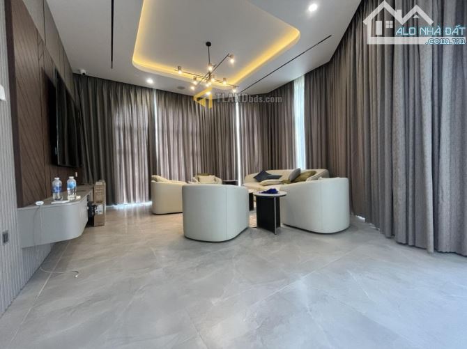KẸT TIỀN THƯƠNG LƯỢNG MẠNH BÁN GẤP BIỆT THỰ 2 MẶT TIỀN ĐẸP NHẤT TRỊNH HOÀI ĐỨC - 8