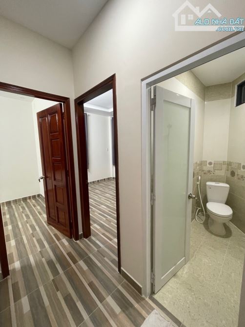 BÁN NHÀ Q4 GÓC 2 MẶT TIỀN 5 TẤM HẺM 1/ CHDV 5PN GIÁ 5 Tỉ 9 KHU DÂN CƯ GIÁP Q1 - 8