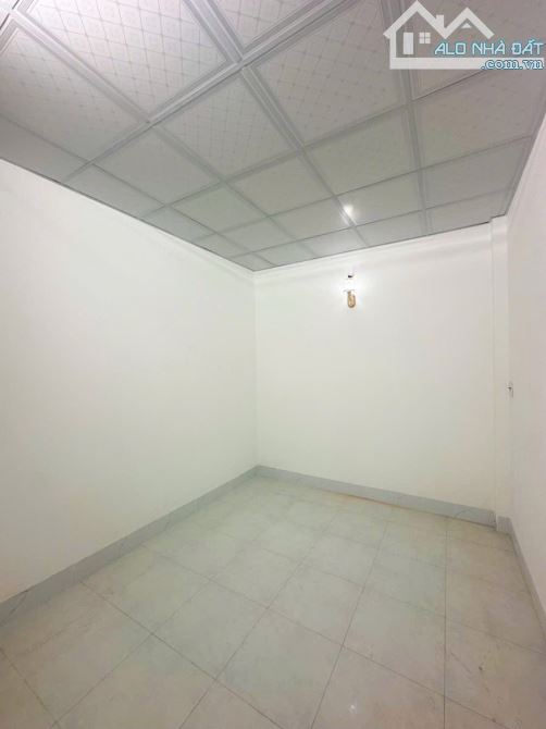 BÁN NHÀ CẤP 4 (DT: 93M2 - 5M) SỔ RIÊNG THỔ CƯ 100% P. BỬU HOÀ - 8