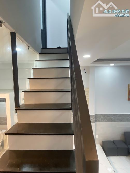 NHÀ PHÚ THỌ HÒA-TÂN PHÚ-NGANG 8M-2TẦNG-MỚI ĐẸP Ở NGAY-HXH ĐỖ CỬA-20M RA MT-Ở&KD ONLINE TỐT - 8
