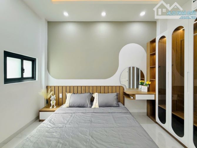 42.1m2, BÁN NHÀ ĐẸP 4 TẦNG,4PN, HXH, NGUYỄN TƯ GIẢN, P12 GÒ VẤP, 5.x Tỷ - 8