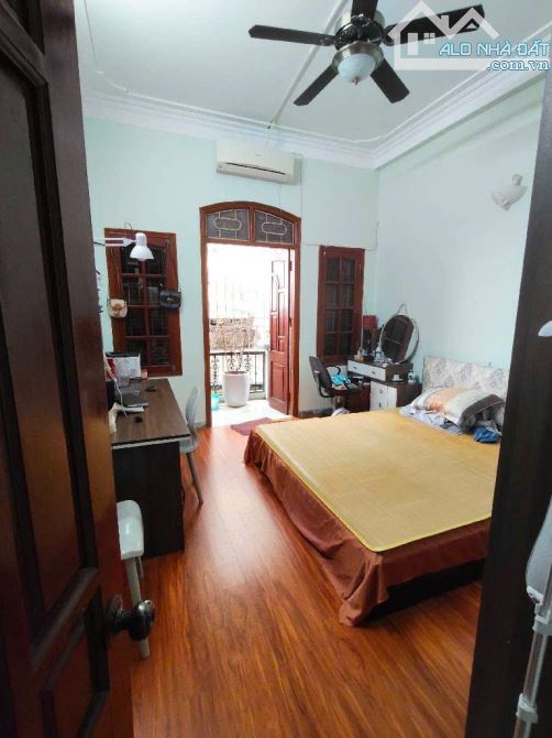 Trung tâm Thanh Xuân– DT 51 m MT 3,8 m 5 tầng ngõ ô tô Chỉ 9,9  tỷ - 9