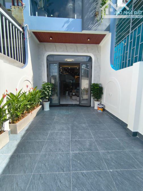 NHÀ 3 TẦNG MẶT TIỀN ĐƯỜNG PHẠM THỊ HỚN THUẬN TIỆN KINH DOANH - 9