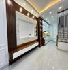 Bán nhà phố Đức Giang 30m2- 5 tầng- 3 phòng ngủ- 6.4 tỷ, gần ô tô