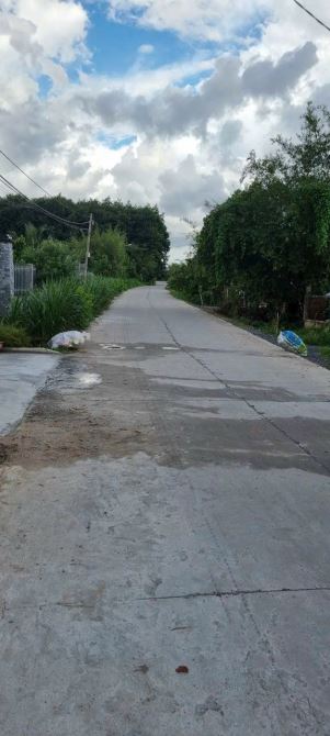 Cần bán mặt tiền đường bê tông 6m 1/ đường Trung Lập xã Trung Lập Thượng DT 17x60 241 thổ