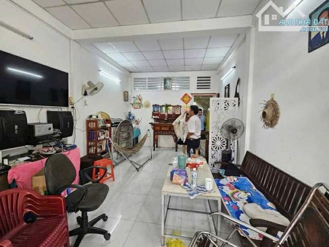 Bán căn hộ 56 m2 chung cư Mậu Thân gần Lotte 990 triệu