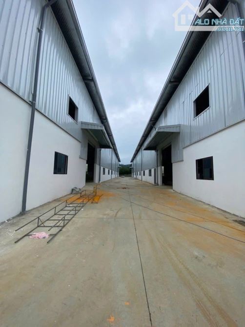 Cho thuê 3.300m2 ( 1600-1700m2)xưởng có PCCC.xây mới tại ccn lương sơn(