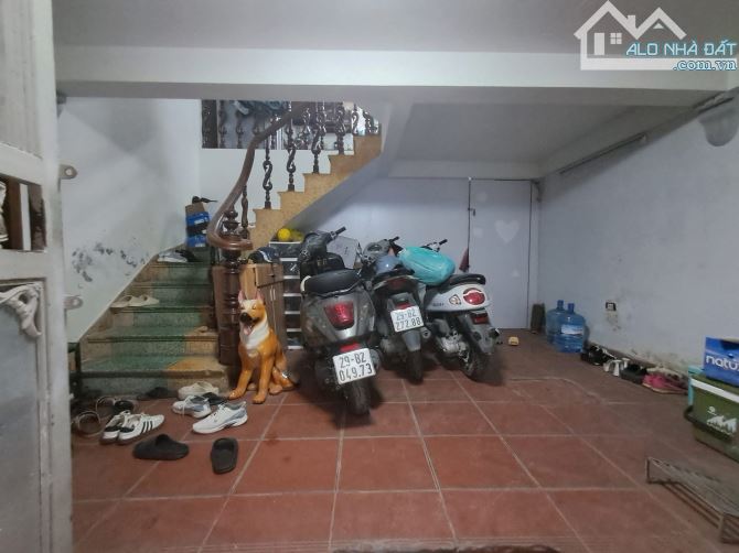 Ngọc Khánh, 40m, 3ngủ, Lô góc 3 thoáng, 15m ra phố, Mặt ngõ kinh doanh, Sổ vuông nở hậu
