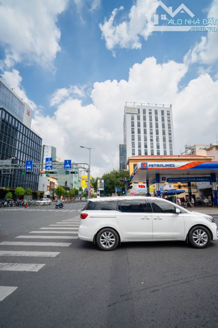 Bán đất 2 MT Nguyễn Văn Trỗi, Phú Nhuận DT: 23 x 55m, 1060m2 QHXD 2 hầm 16 tầng giá 800 tỷ