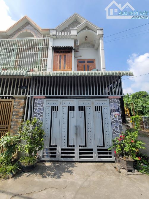 nhà 1 trệt 1 lầu 72,5m2 3ty450 TL cách đường Trần Thị Xanh 100m p.Tân Đông Hiệp