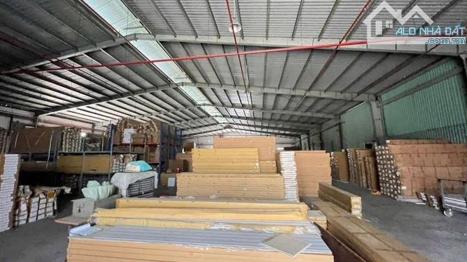 Cho thuê kho 1200m2,1900m2 XLHN,Thủ Đức.