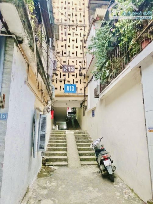 Bán nhà tập thể A13 Hoàng Đạo Thành, Thanh Xuân, 55m² × 2 ngủ, Nhỉnh 3 tỷ.