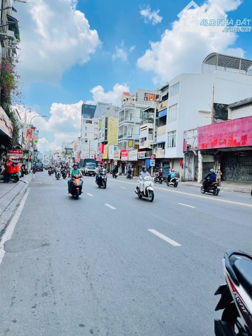 Bán gấp mặt tiền 255 Phan Đình Phùng, Q.Phú Nhuận. 4,05 x 17m, KC 5 tầng, Giá 25 tỷ TL