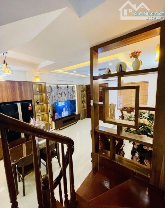❌BÁN NHÀ GẦN PHỐ NGUYỄN KHÁNH TOÀN- 44M- 6 TẦNG- HƠN 11 Tỷ