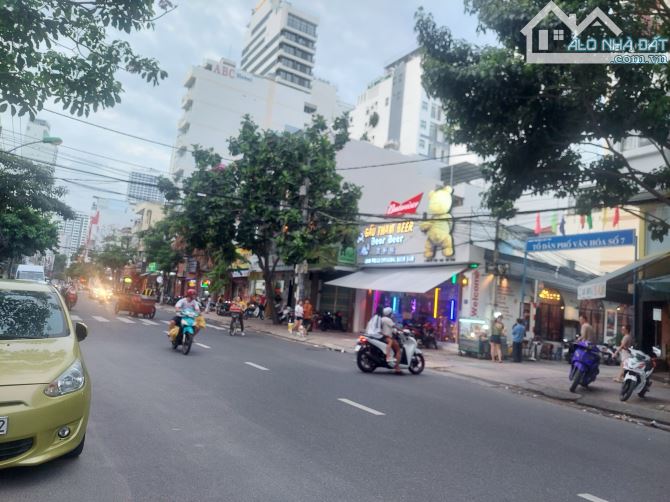 Bán lô đất đẹp 2 mặt tiền, vị trí đắc địa khu phố Tây – gần biển, đường Nguyễn Thiện Thuật
