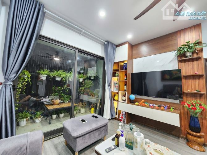CHUNG CƯ INTRACOM NHẬT TÂN, 60M, 2PN, 2VS,  GIÁ 4 TỶ